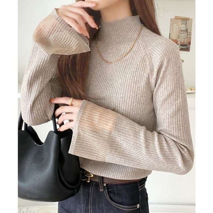 動くたび大人フェミニン。袖シアーハイネックリブニット[品番