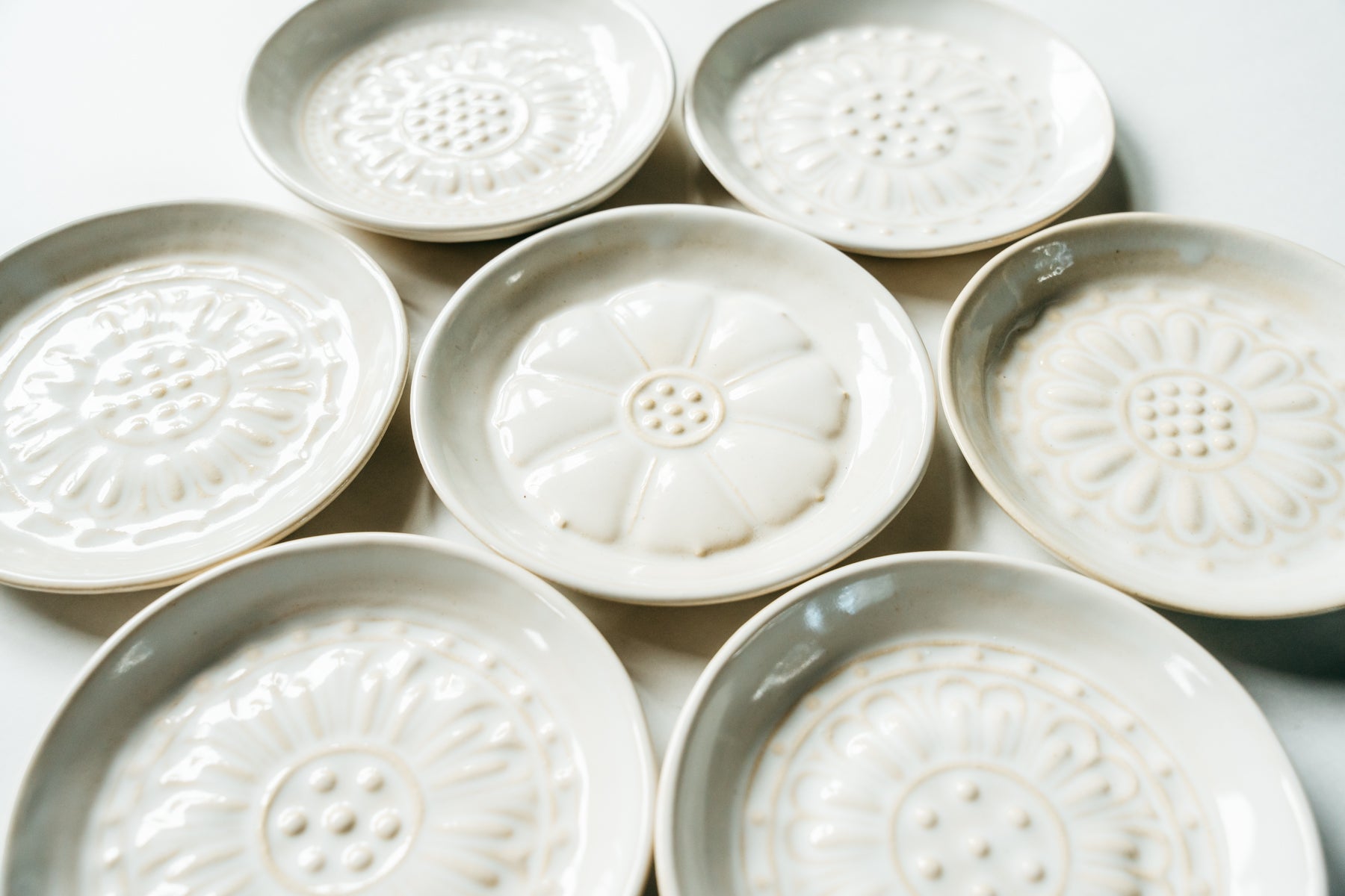 赤膚焼窯元 尾西楽斎】南都七大寺古瓦皿 7枚組｜【ならわし narawashi