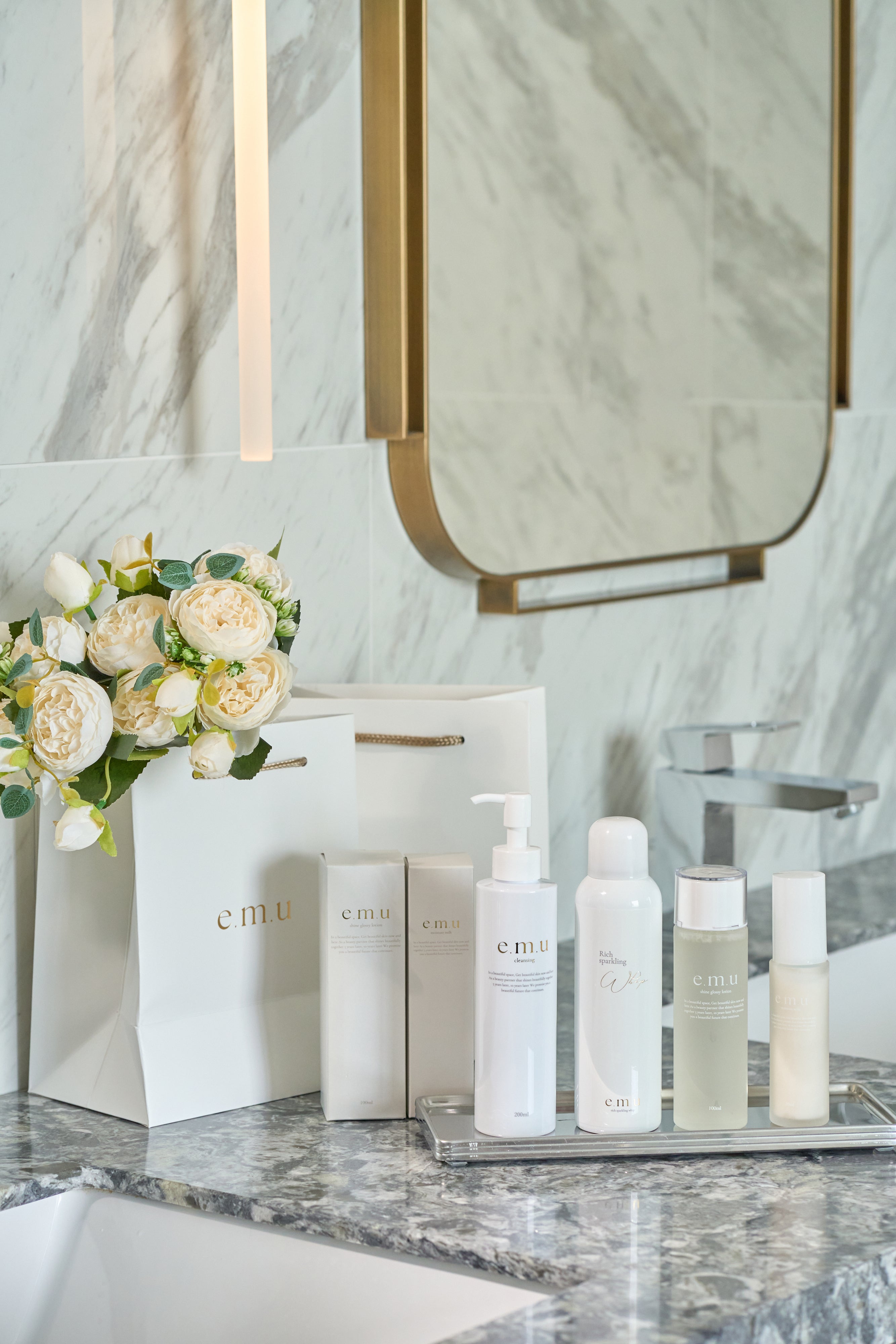 e.m.u（エム）公式オンラインストア