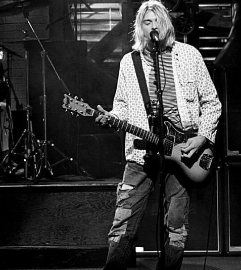 グランジは燃え尽きた」古着を愛したカートコバーンが次世代に遺し