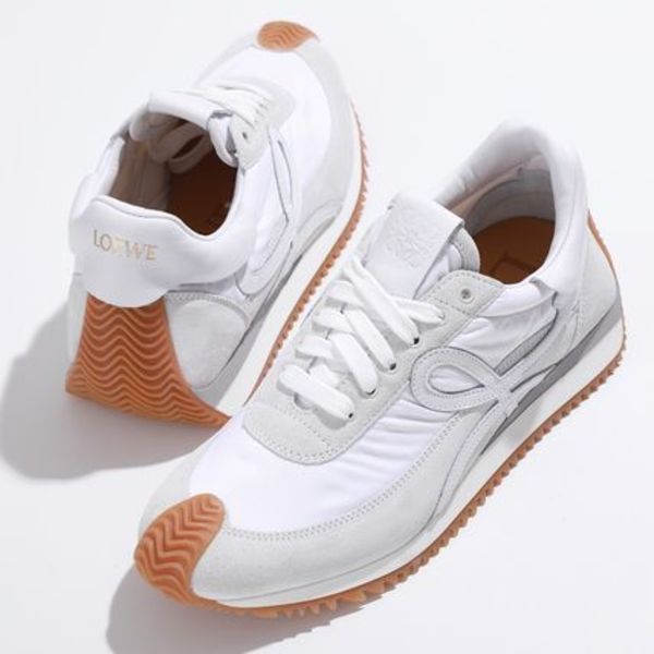LOEWE(ロエベ)」×スイスブランド「On(オン)」のコラボスニーカーが人気