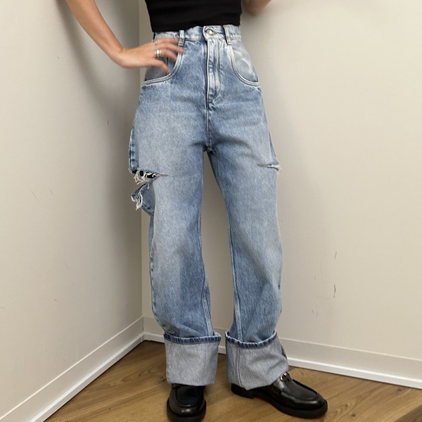 サイズ感】マルジェラの「カットアウトデニム」がおしゃれなで大人気