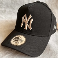 人気 ☆STUSSY X MOUNTAIN HARDWEAR☆ EAR FLAP BEANIE (STUSSY/ニット