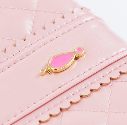 魔法少女まどか☆マギカ』のコラボ長財布はまどか・ほむら・マミ