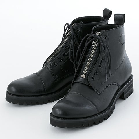 ガールズ&パンツァー 最終章』よりコラボブーツ、スマートフォンケース