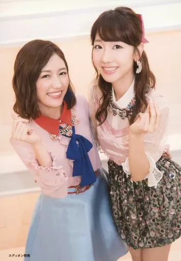 渡辺麻友、柏木由紀 生写真 渡辺麻友＆柏木由紀、AKB48で「大泣きした」理由とは!? あの先輩との