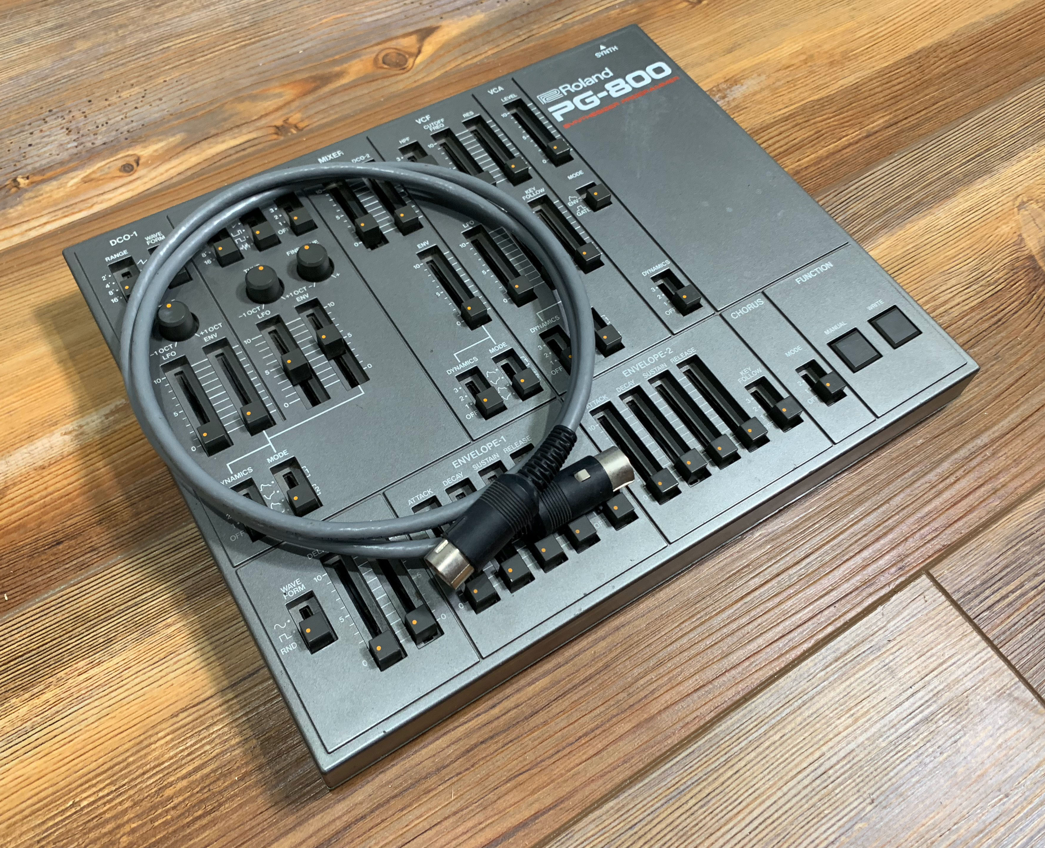 Roland PG-800 photo gallery - Syntaur