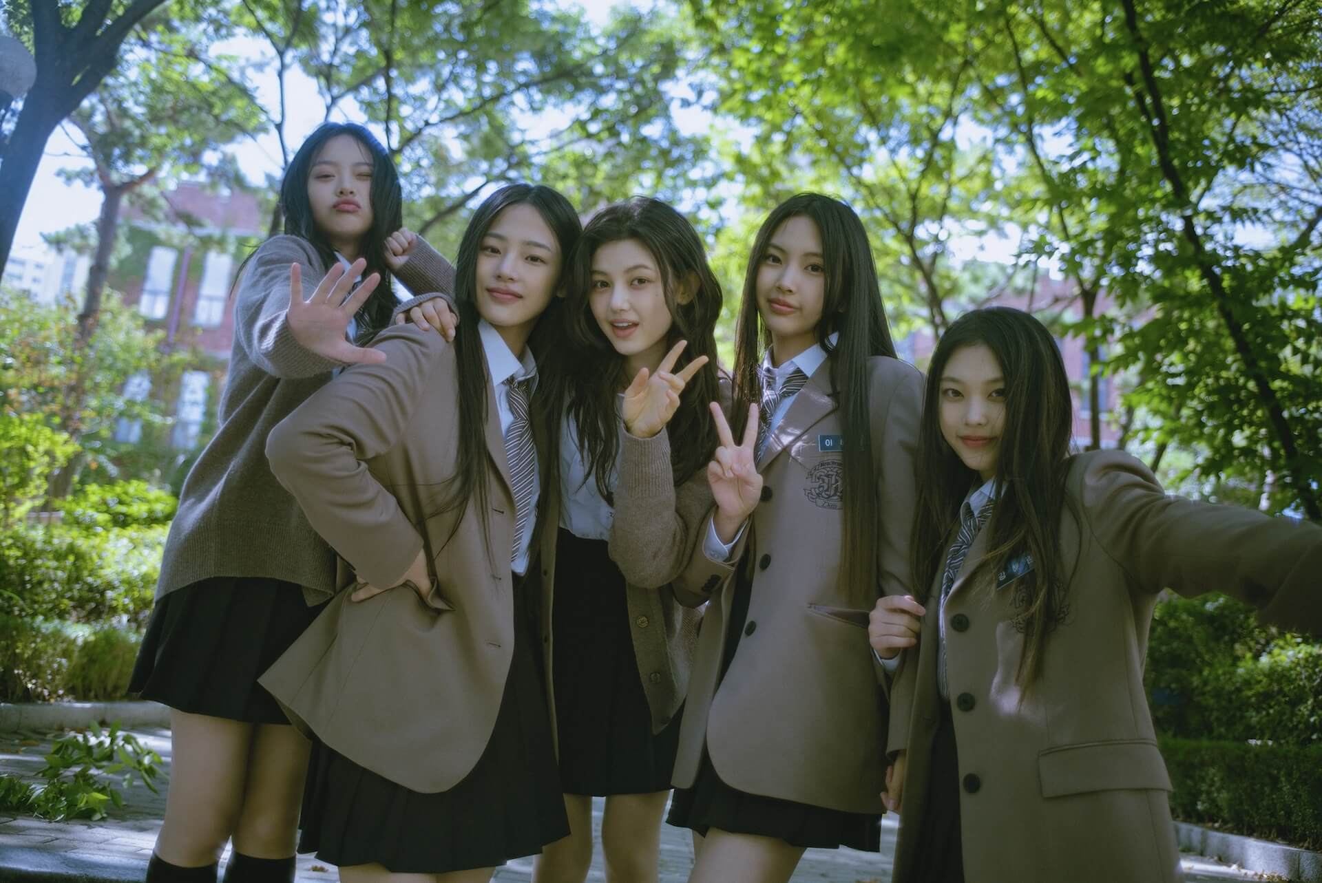 NewJeansが快挙！「Ditto」がK-POPグループ、デビュー後最短で米ビル