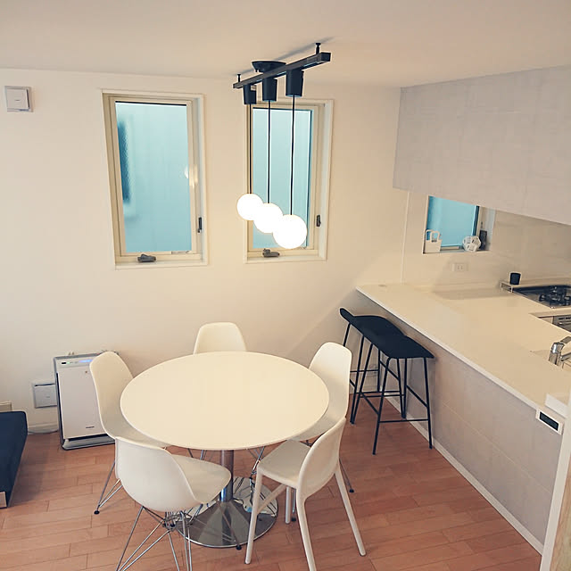 IKEA 円形テーブルのおすすめ商品とおしゃれな実例 ｜ RoomClip