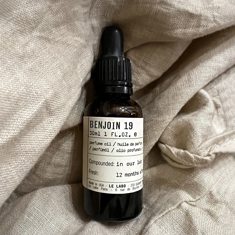 Benjoin 19 Moscow Perfume Oil for Women and Men Le Labo perfume