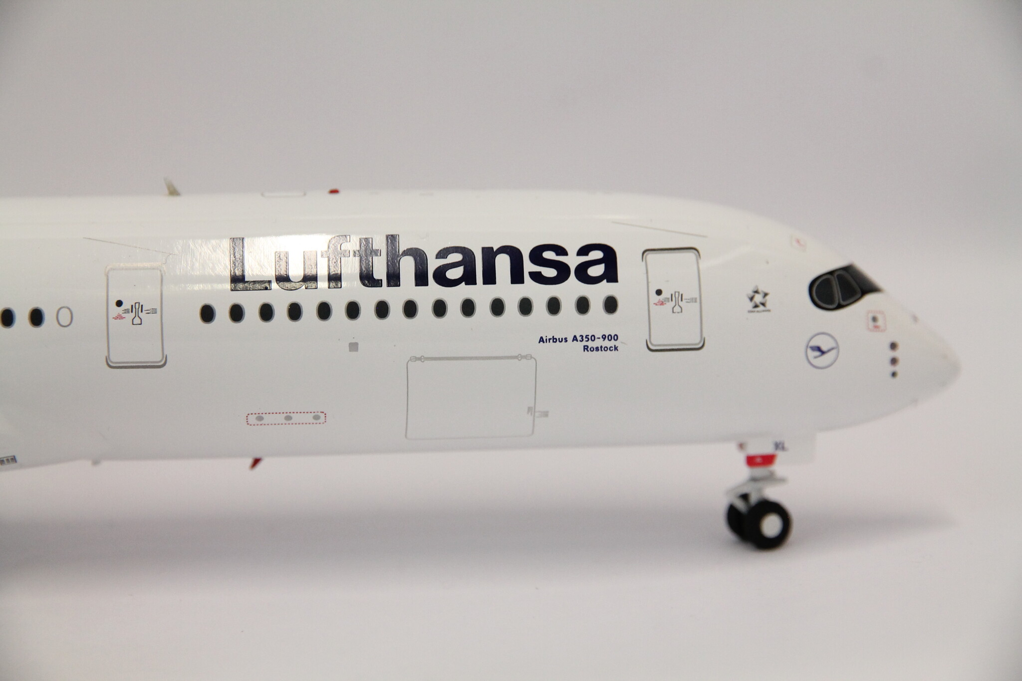 1:200 Lufthansa Airbus A350-900 D-AIXL JFox Models JF-A350-006