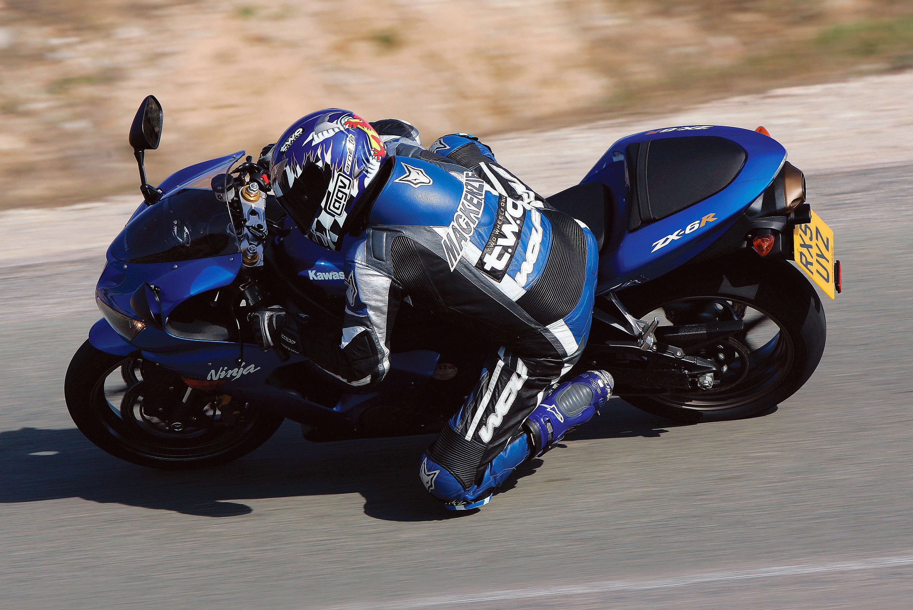 14192.jpg?width=1600&