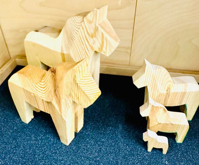 台湾 スウェーデン Dala 木製馬の彫刻手作りギフト DIY ログペンダント