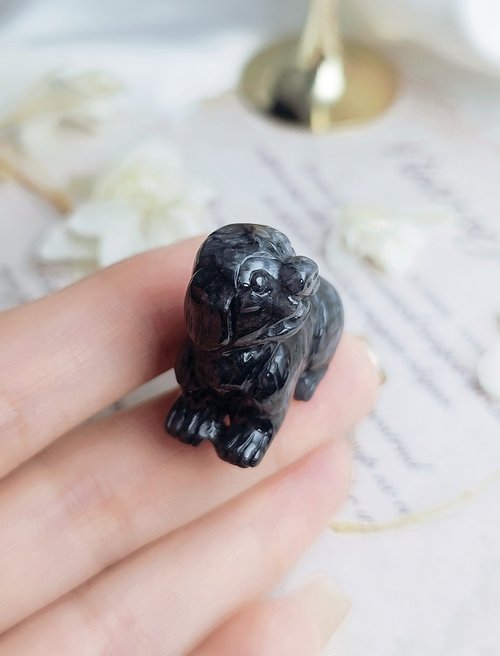 10%OFF】台湾 富を呼ぶ犬・魔除け・厄除け｜ウーチー犬の置物