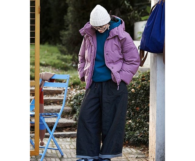 ラベンダーパープルの素朴で暖かいスタンドカラーダウンジャケット