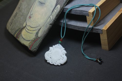 龍鳳玉佩】逸品 天然和田玉 ペンダント | 古風 縁起物 ネックレス