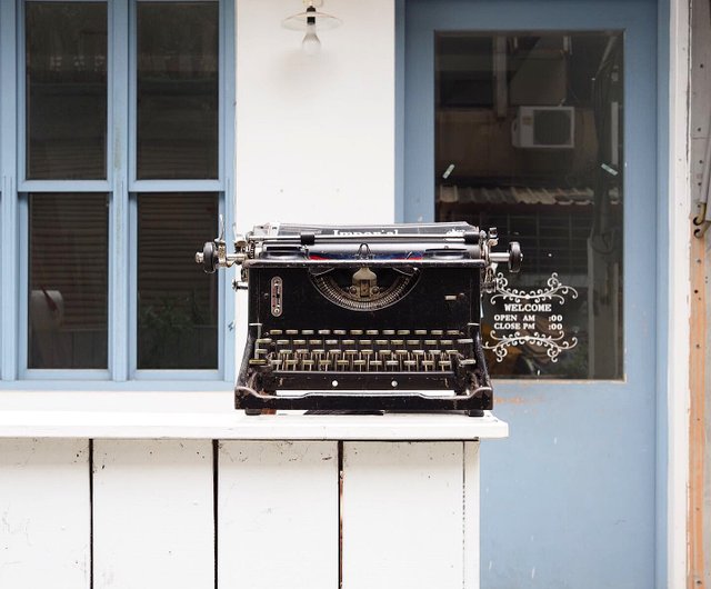 台湾 [販売済み]インペリアルアンティークタイプライター、1920年代