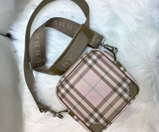 香港 バーバリー ノバ スクエアピンクチェック クロスボディ バッグ
