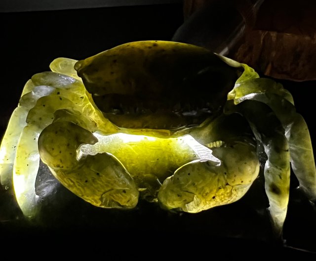 送料無料】台湾 天然丹グリーン凍石彫刻カニ石東石寿山石愛葉グリーン