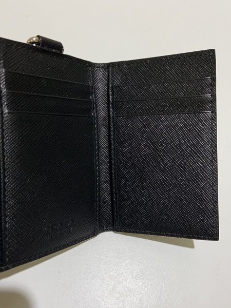 PRADA(プラダ) / トライアングルプレート/サフィアーノ/2MR036/カード