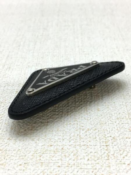 PRADA(プラダ) / サフィアーノ/ブローチ/アクセサリー/レザー/メンズ