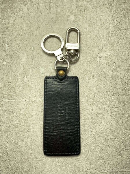 LOUIS VUITTON(ルイヴィトン) / キーホルダー/レザー/BLK/無地/メンズ