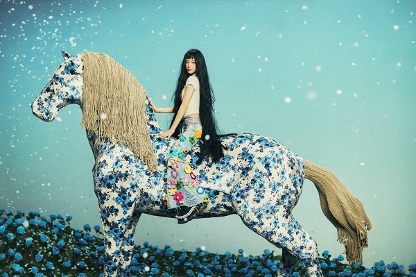 ILLIT、デビュー・アルバム『SUPER REAL ME』コンセプト・フォト