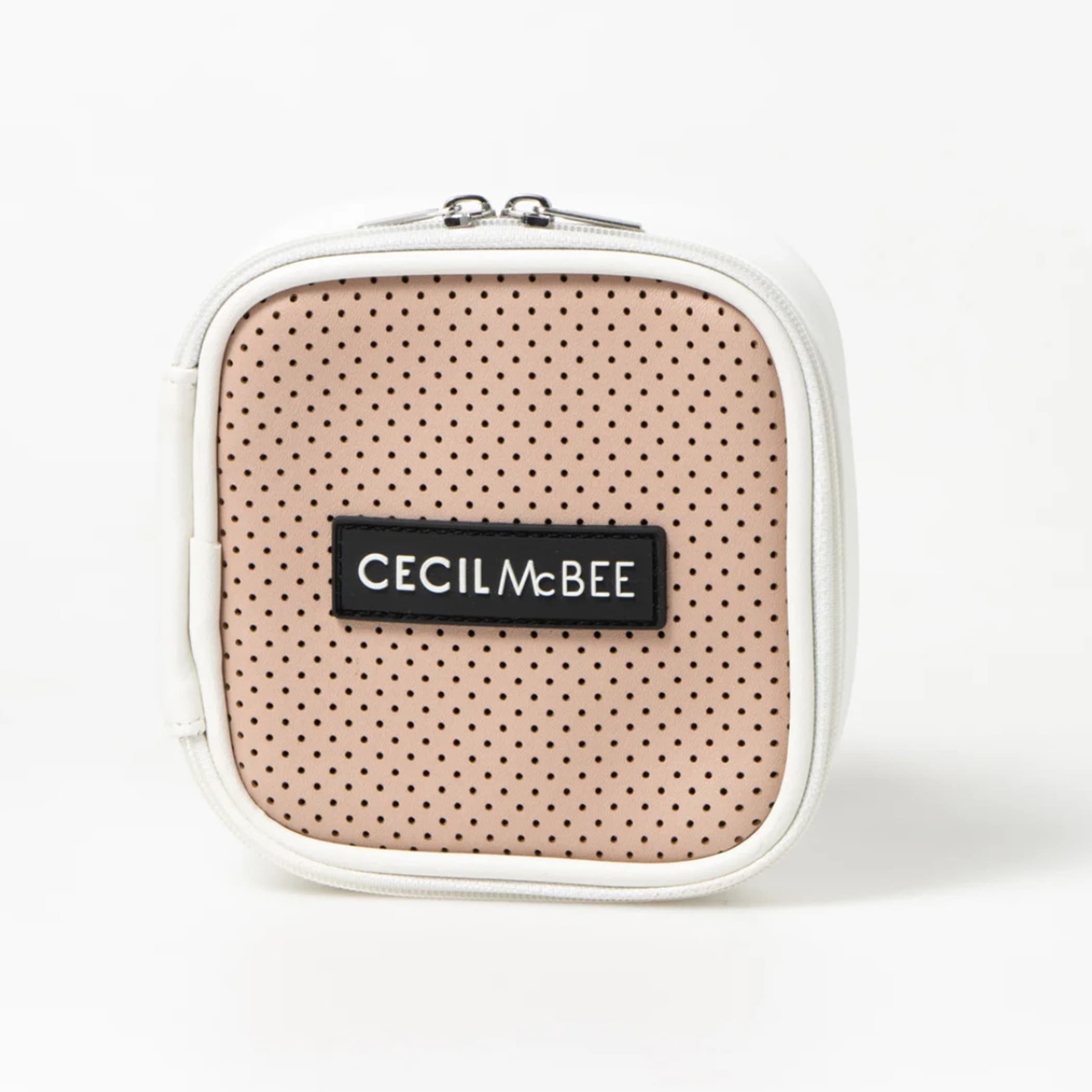STYLISH SERIES スクエアポーチS｜バッグ｜CECIL McBEE(セシルマクビー