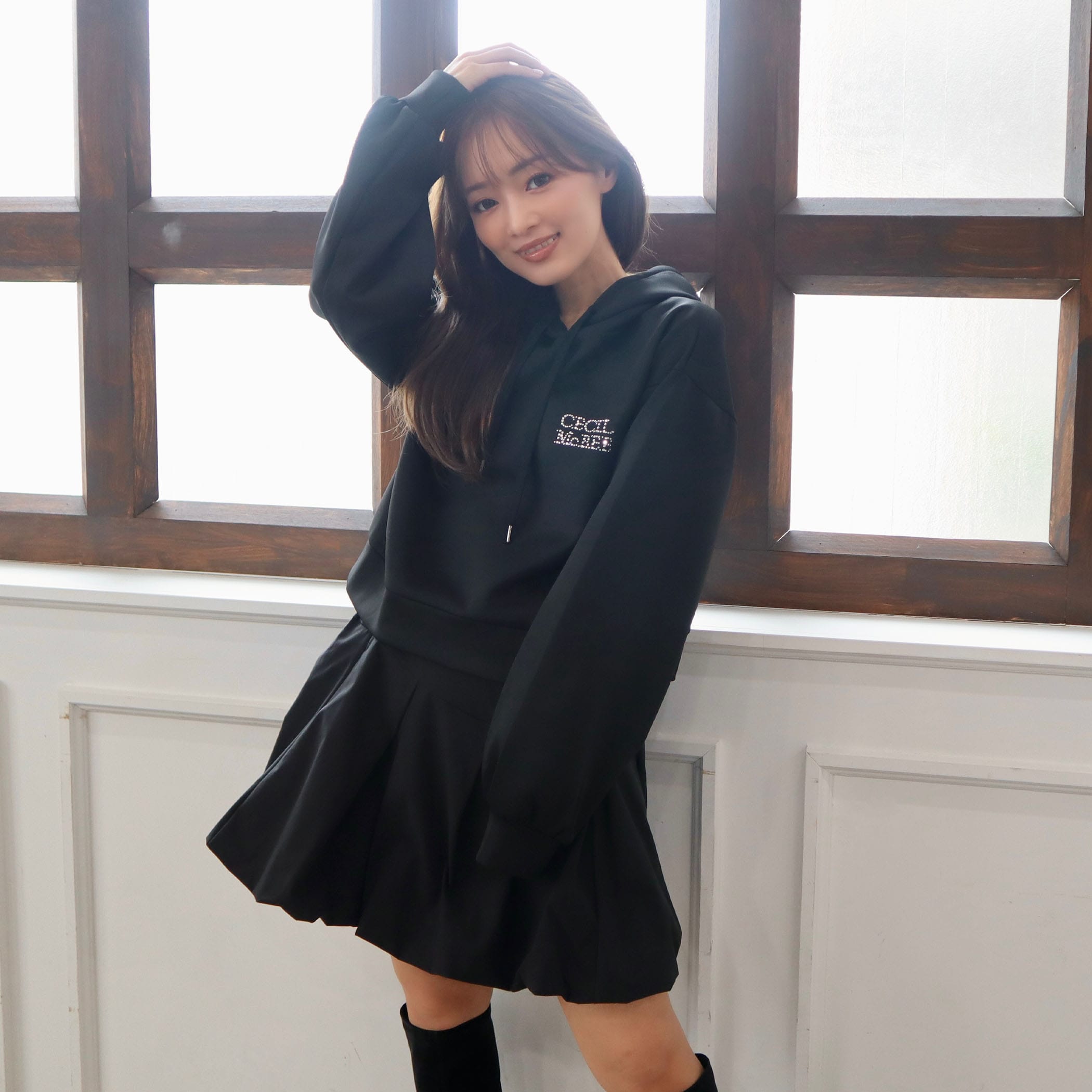 ラインストーンロゴパーカー｜REVIVAL LOGO LINE｜CECIL McBEE(セシル