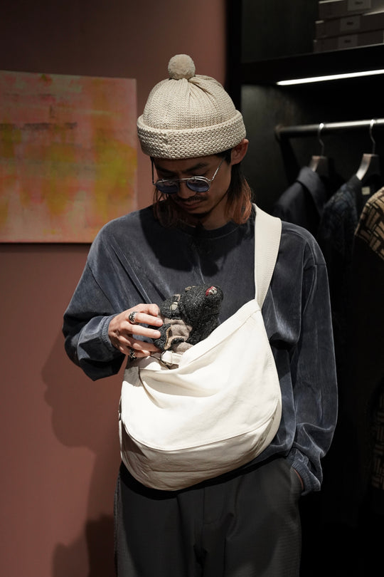Taiga Takahashi(タイガタカハシ)のNEWSBOY BAG SMALL(IVORY