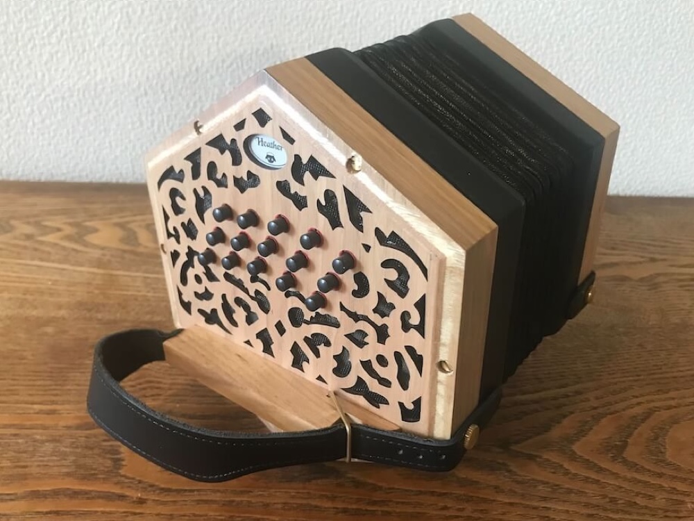 ケルトの笛屋さん | コンサーティーナの販売