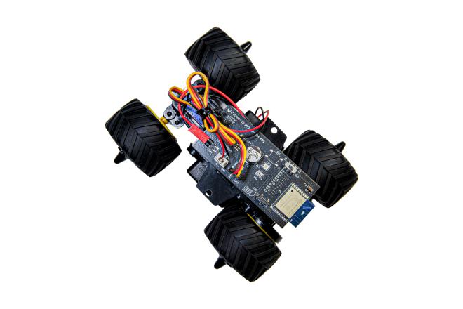 はんだ付け不要でスマホ操作対応のミニ四駆を作れる製作キット「ミニ