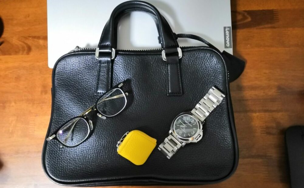 アニアリ ミニブリーフケースはフォーマルで使えるバッグ【クラッチ