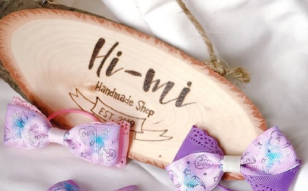 名入れ 椿油漬け 桃の木櫛 ケース付き 白 小花 椿油 椿オイル クシ