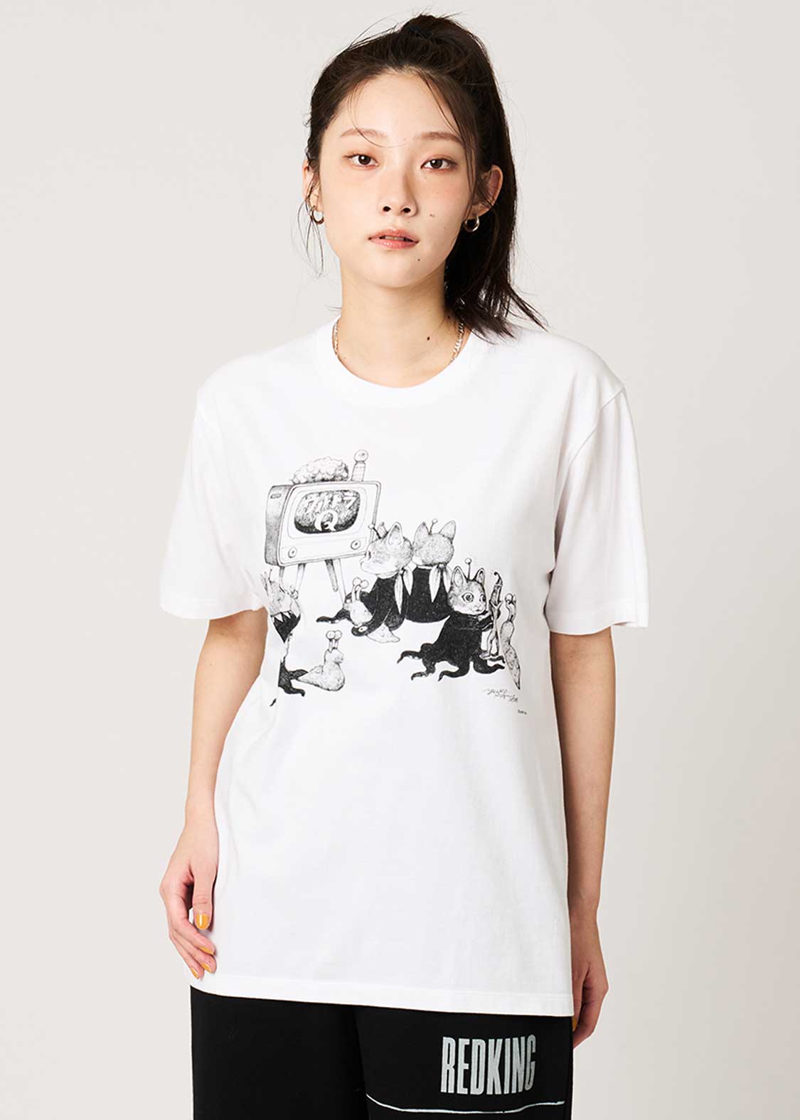 追加予約：4月20日以降順次発送】テレビの前に集合(drawn by