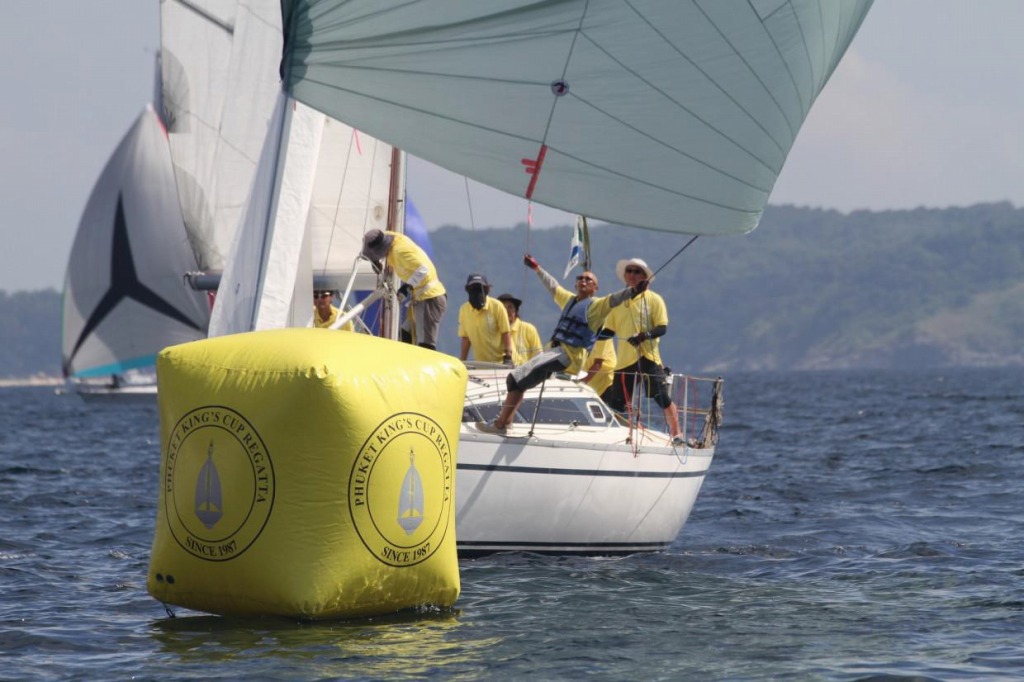 ソフトバンク ルイヴィトン ヨット 模型 ソフトバンク ルイヴィトン