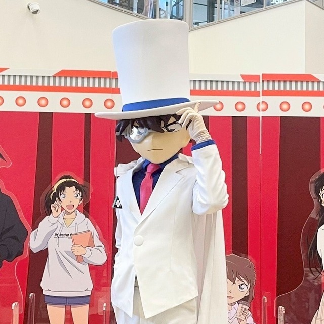 名探偵コナン」新一＆蘭たちがクリスマスイルミネーションでキラキラ