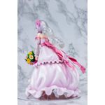 微笑む姿が可愛らしい――『SSSS.GRIDMAN』より「新条アカネ