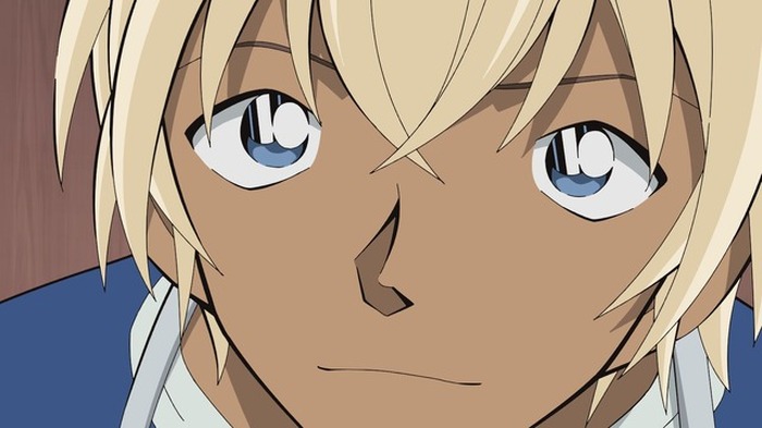 名探偵コナン」安室透が誰かに電話…！キッドが盗んだお宝＆変装した