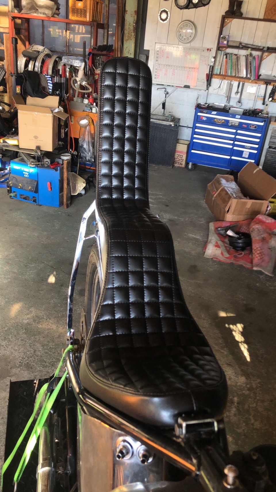 ワンオフ】キング&クイーンシートの取付【ショベルヘッドカスタム】