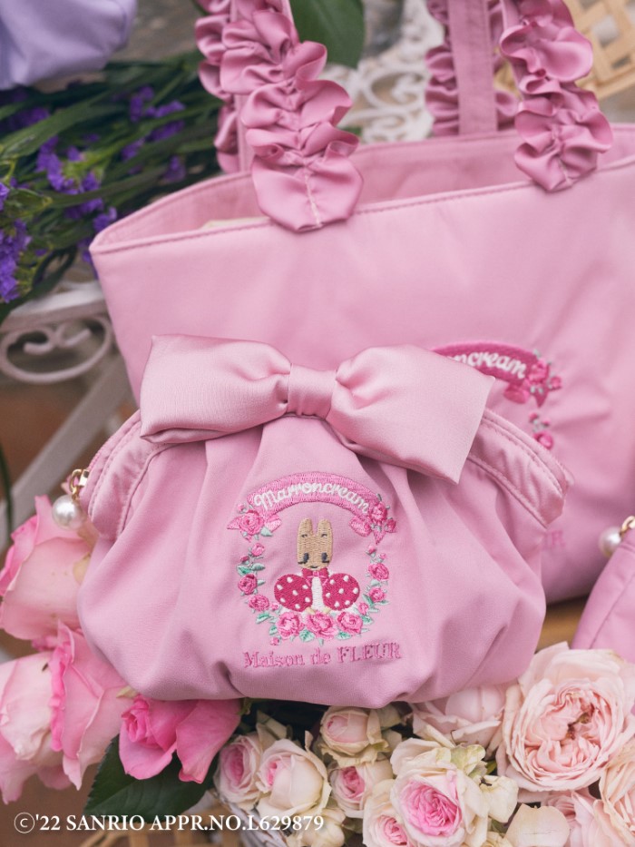 マロンクリームが「メゾン ド フルール」に初登場！お花に囲まれた