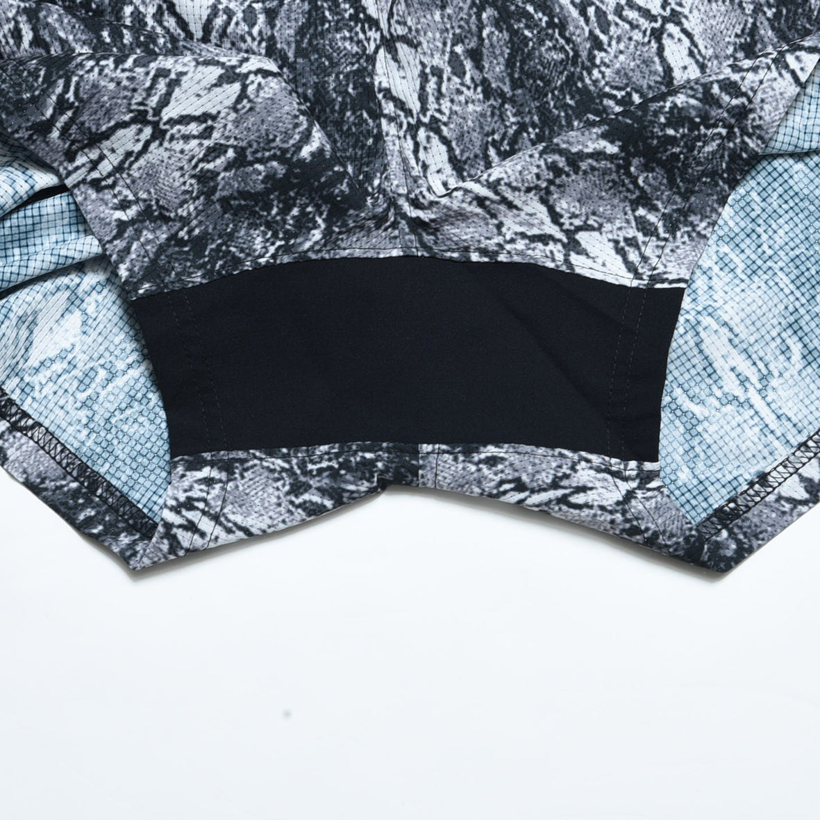 PYTHON PATTERN 7 POCKETS RACING SHORTS