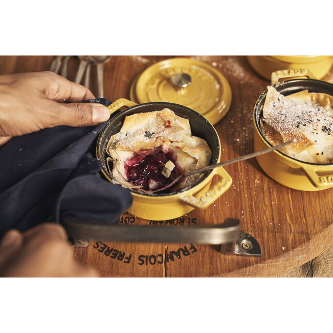 ストウブ 鋳物ホーロー鍋 ピコ・ココット 10 cm, ラウンド, シトロン