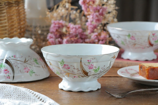 1点あり！フリルの足が可愛い小さなカフェオレボウル フランス