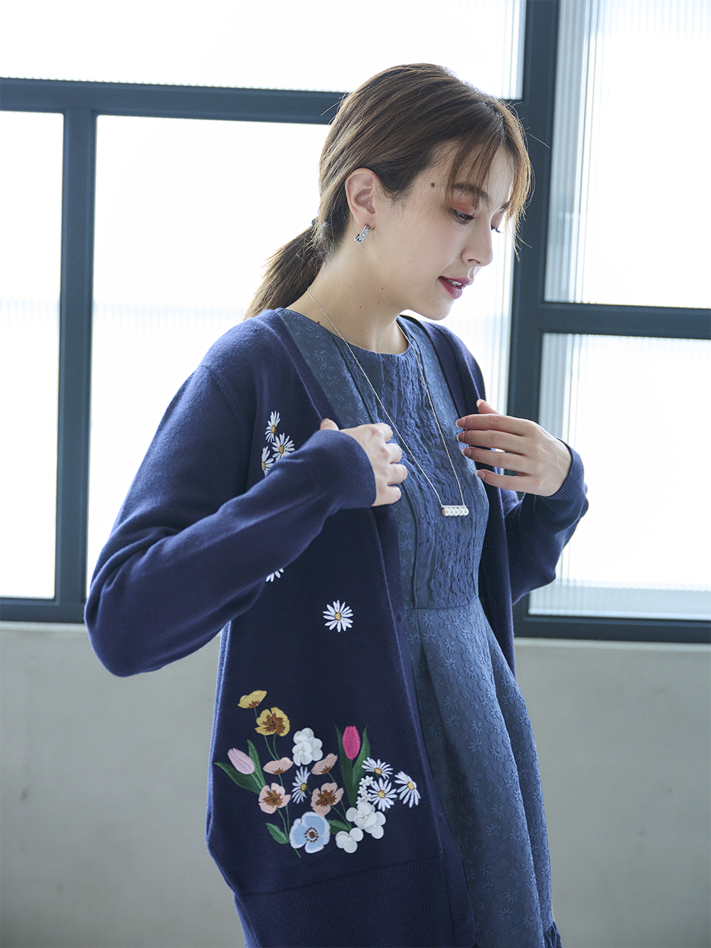 エンブロイダリーカーディガン｜【公式】Chestyオンラインショップ