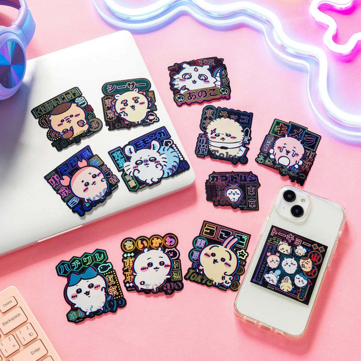 ちいかわ トーキョーちいかわ スマホに貼れるサイズのステッカー