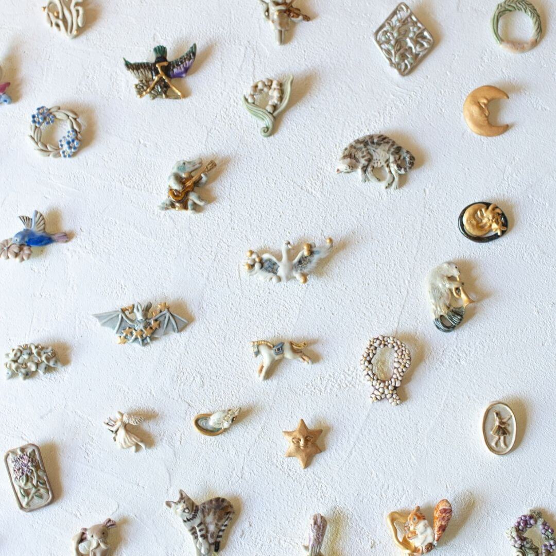 小菅幸子 ブローチの世界 | 北白川ちせ