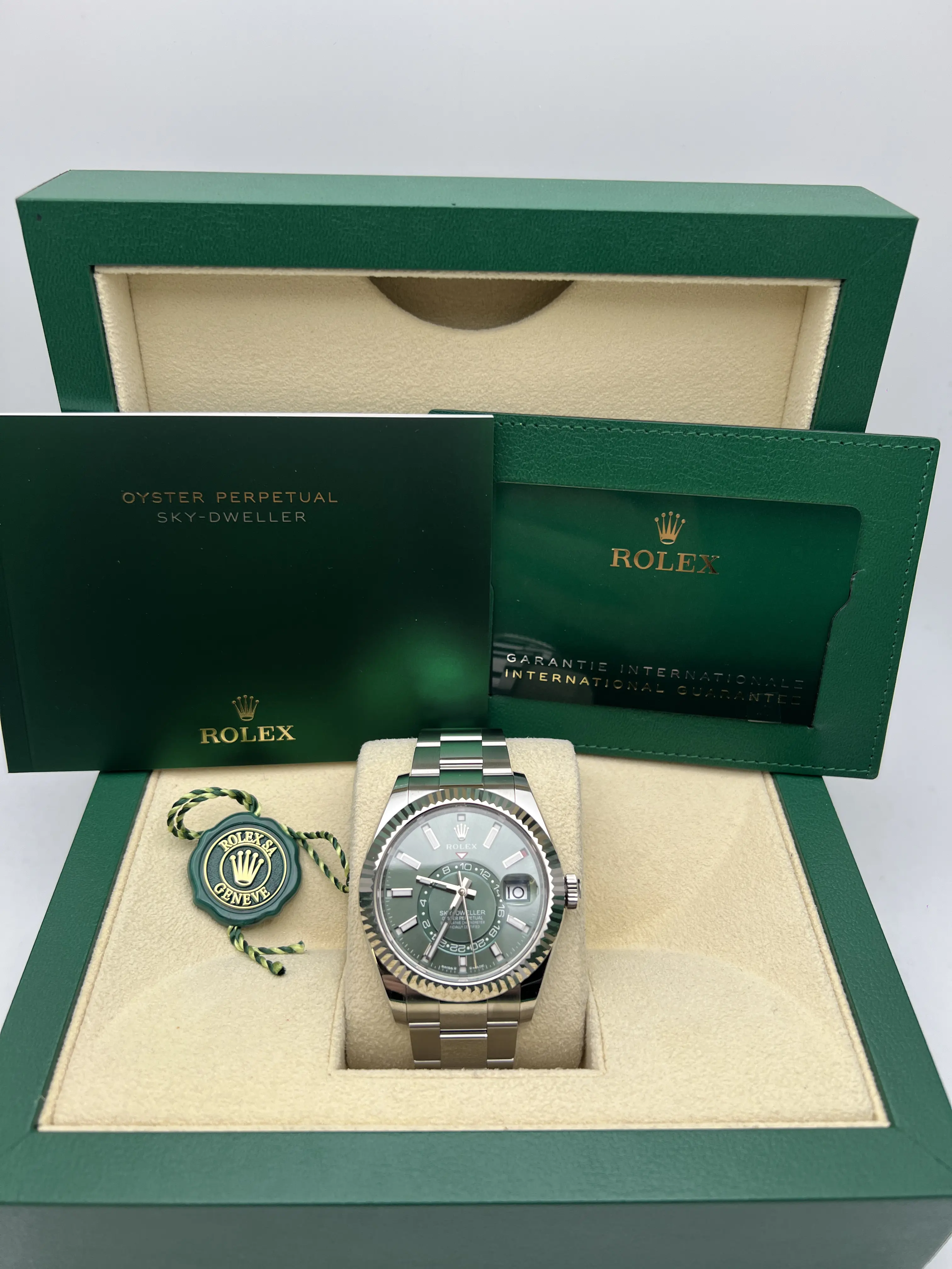 NEW 2025 Rolex Sky-Dweller 336934 42mm Green Dial Oyster Bracelet