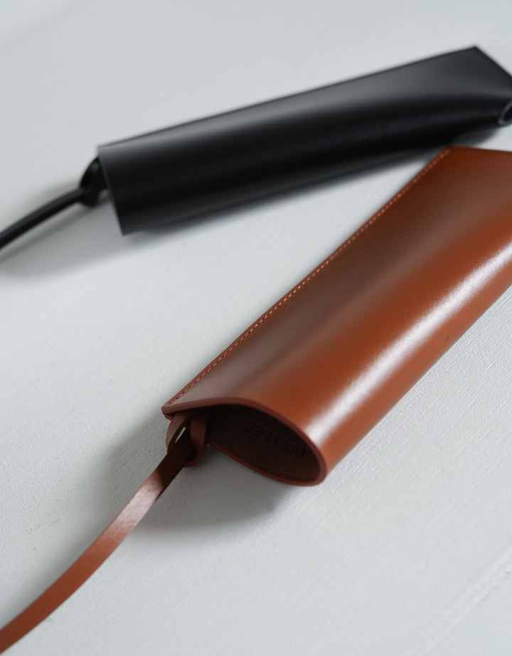 AURALEE LEATHER SUNGLASSES CASE – Chum!