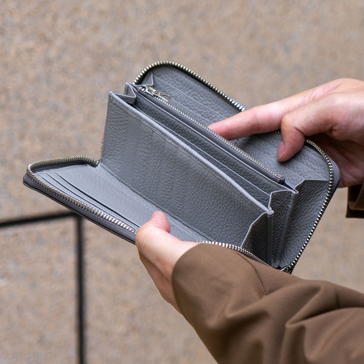 フレンチカーフRFロングウォレット（ラウンドファスナー長財布） | 長